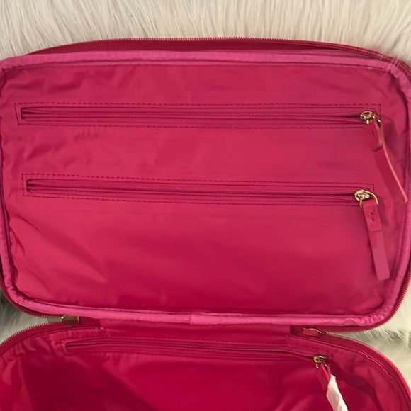 KATE SPADE TOILETRY/COSMETIC TRAVELER BAG (TUXEDO HEDDY PRINT) - Picture 11 of 15